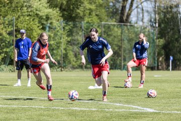 Bild 106 - wBJ Hamburger SV - Hertha BSC : Ergebnis: 5:2
